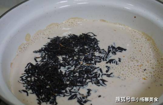 米乐 M6想喝奶茶不用买自己在家也能做5分钟教你浓香手煮奶茶(图3)